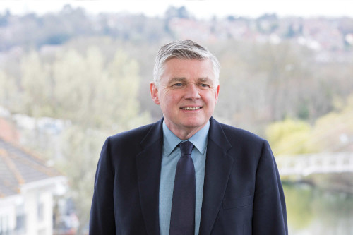 A profile picture of Ian Pearson.