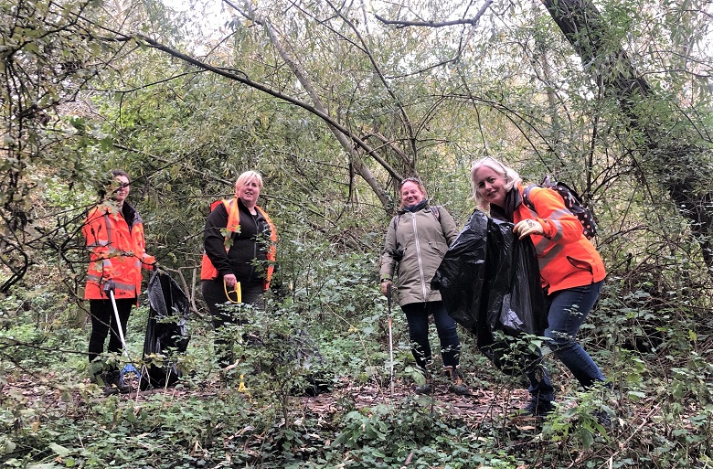 Thames Water volunteers picking litter at Fobney Lock and Nature Reserve