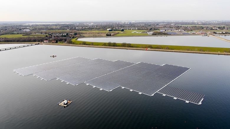 Aerial shot of the QEII Reservoir in Walton on Thames