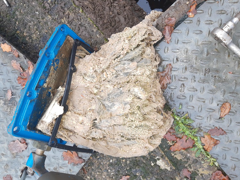 A 5kg clump of wet wipes was pulled from a pumping station in Essex