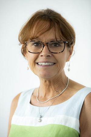 A profile picture of Kay Lacy