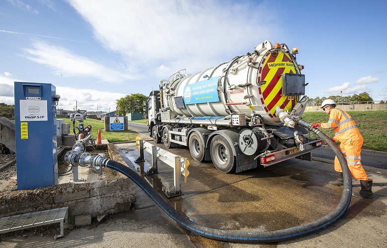 A Thames Water cess tanker