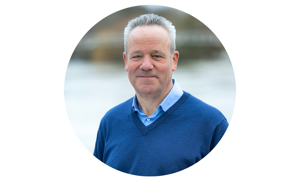 Headshot of Thames Water CEO Chris Weston