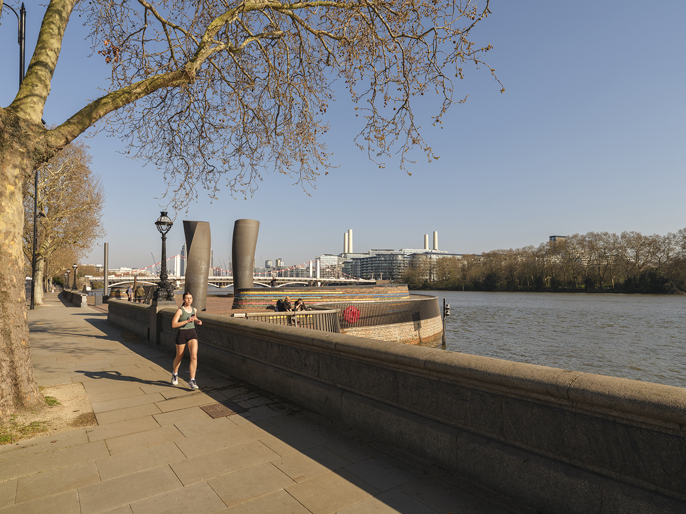 Jogger at Chelsea Quay