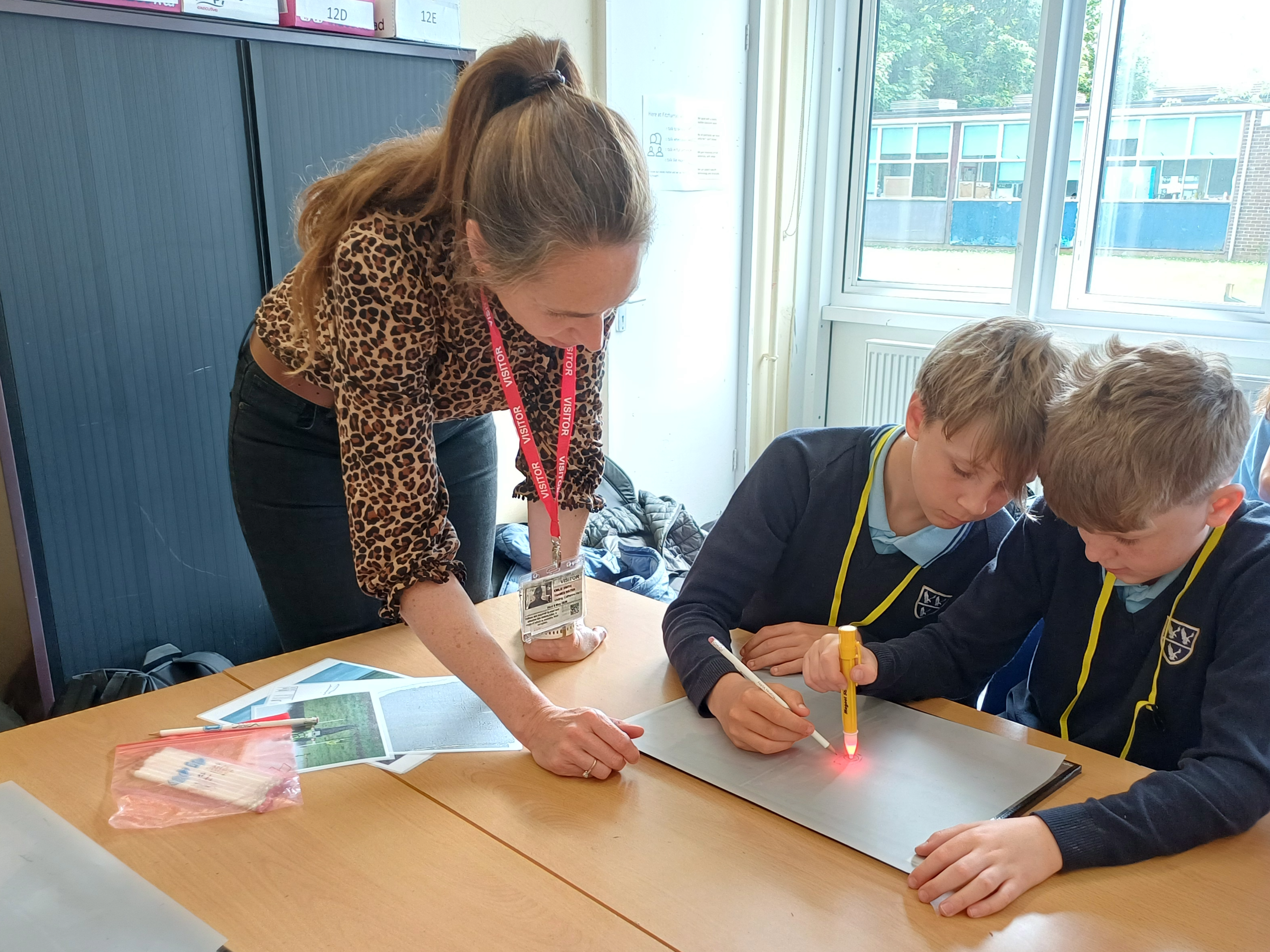 Emilie Smith, Education Manager at Thames Water, helping students