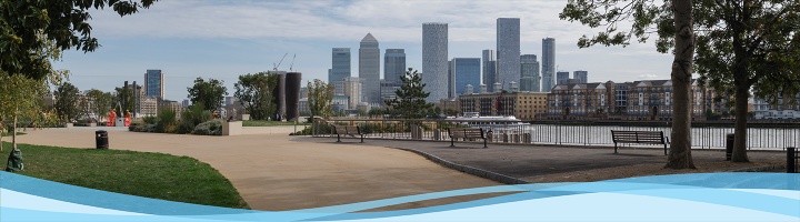 Cityscape view over the river Thames at King Edward Memorial Park